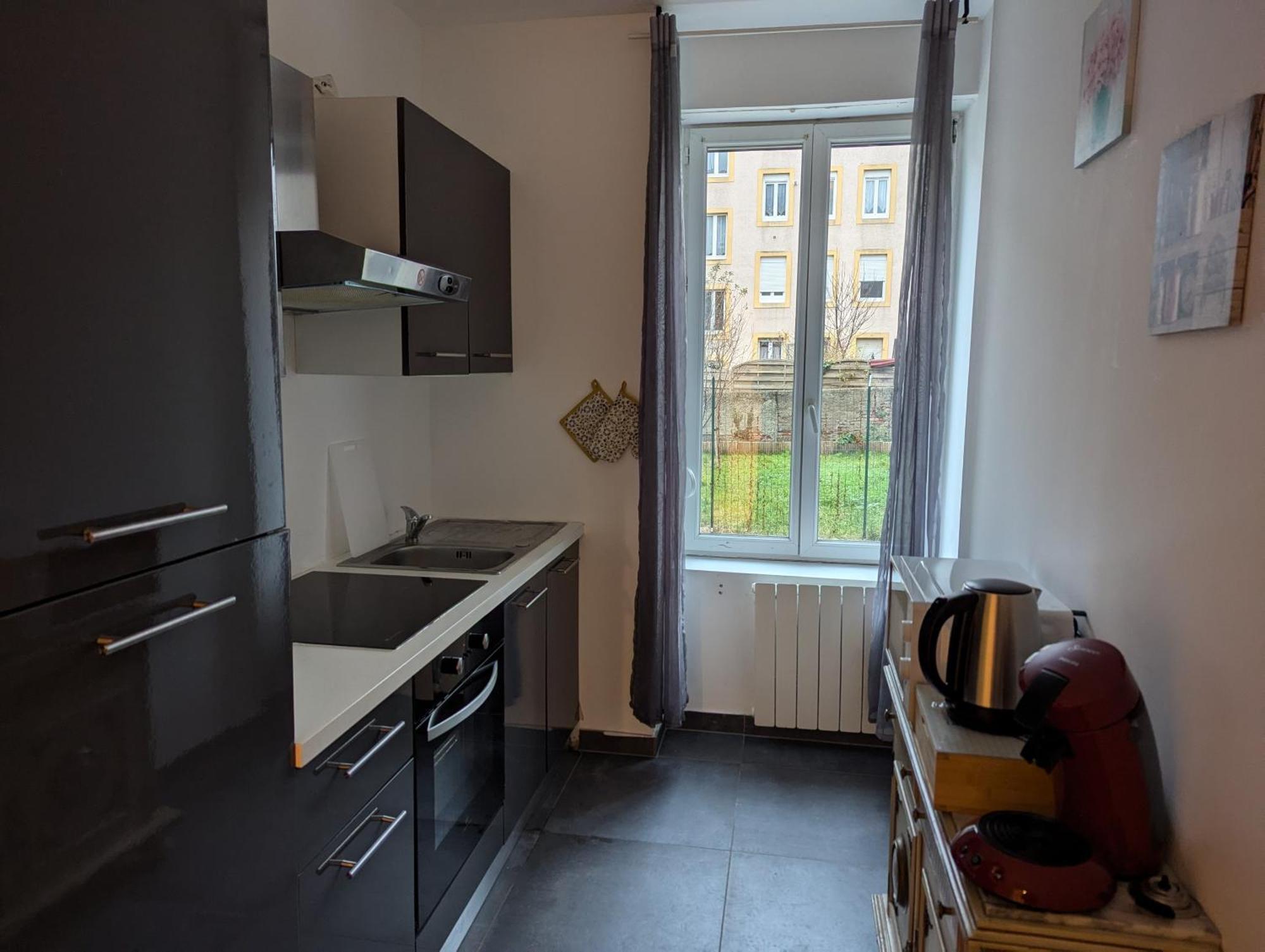 Le Vauban - Appartement 2 Chambres, Salon, Cuisine Equipee, Parking Et Wifi Gratuit Mulhouse Exterior photo